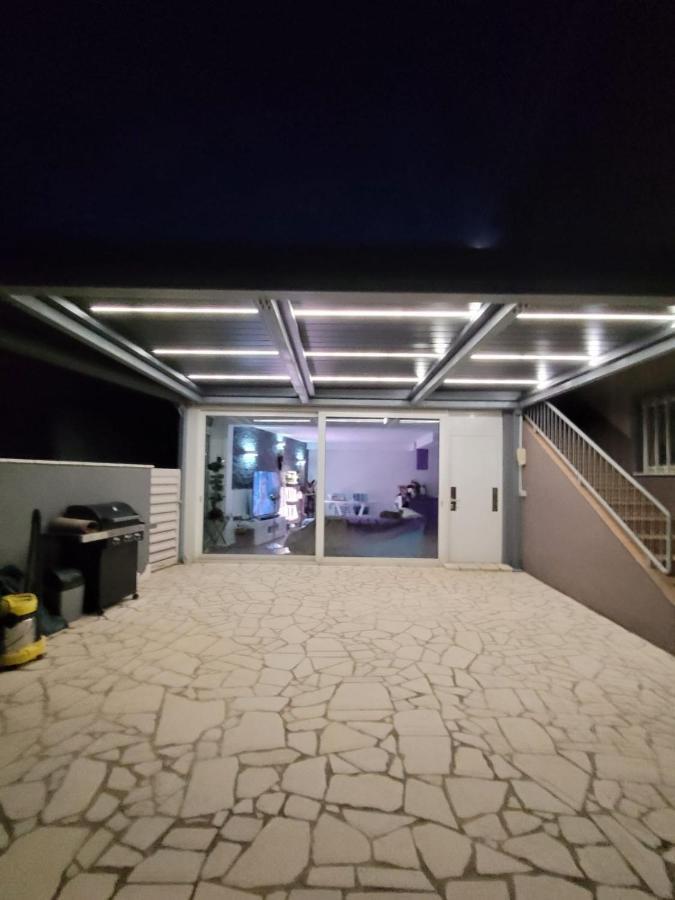 Villa Liams Mansion à Koper Extérieur photo